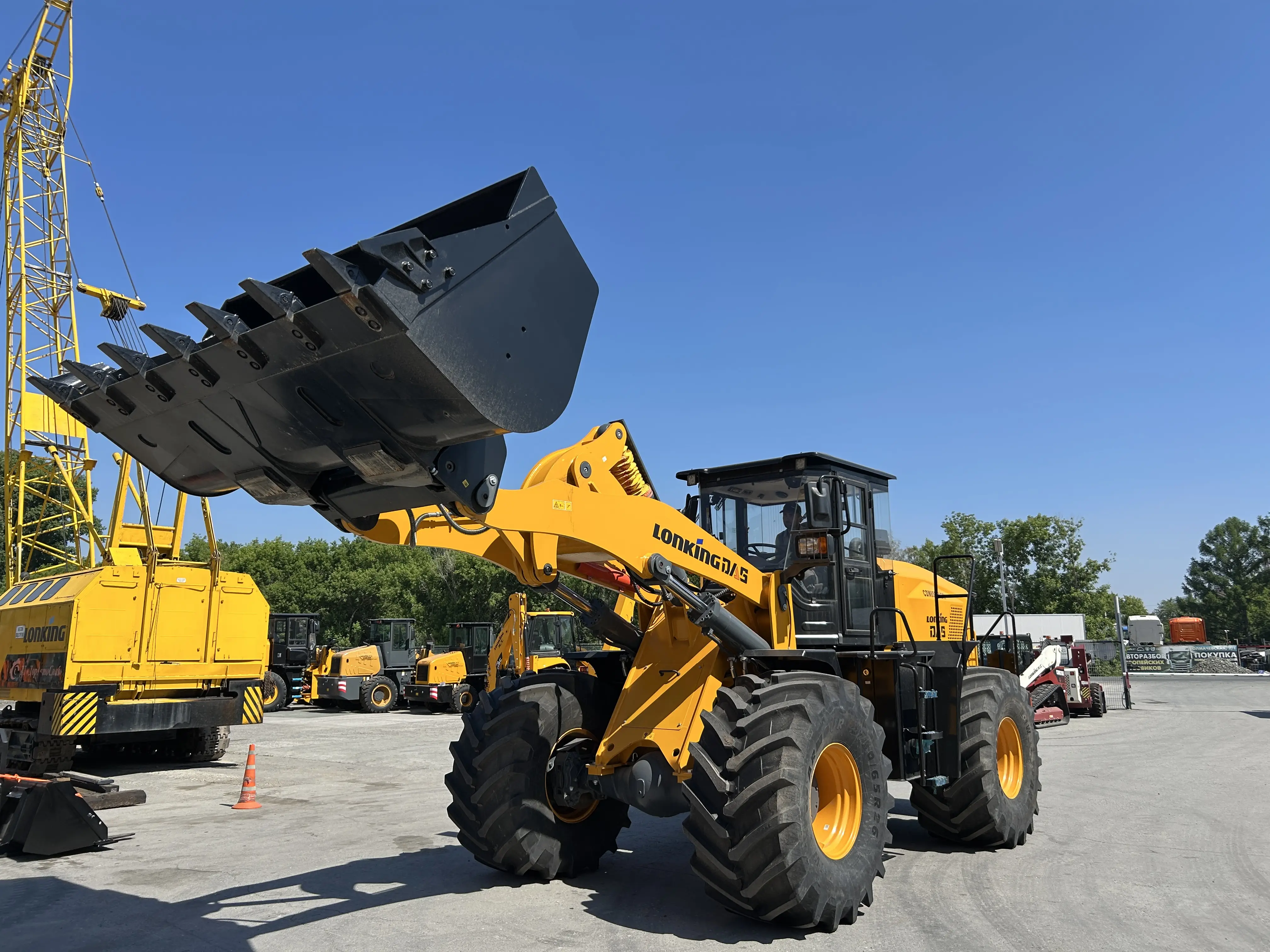Фронтальный погрузчик CDM856 AGRI грузоподъемностью  в Омске