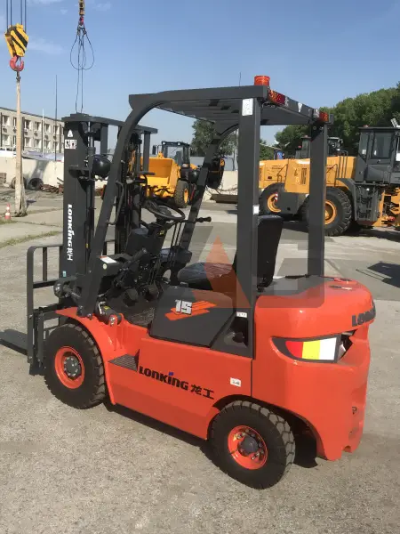 Дизельный вилочный погрузчик Lonking FD15T купить в Омске