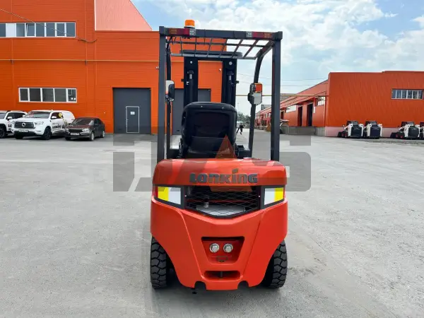 Дизельный вилочный погрузчик Lonking FD15T купить в Омске