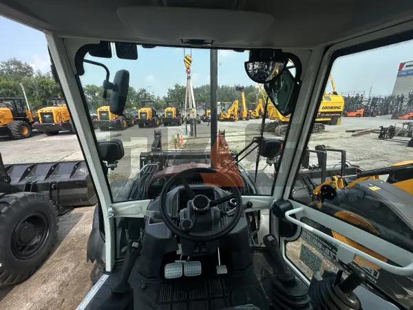 Экскаватор-погрузчик Профессионал PB991S купить в Омске