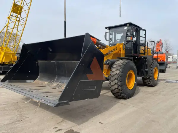 Фронтальный погрузчик CDM856H купить в Омске