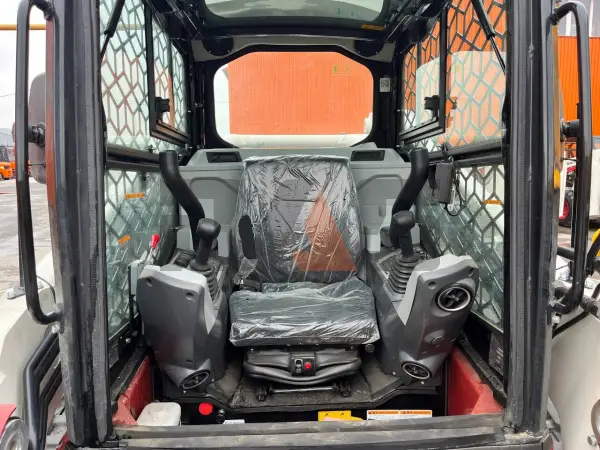 Мини-погрузчик Lonking CDM315T купить в Омске