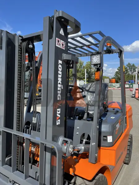 Дизельный вилочный погрузчик Lonking FD30T купить в Омске