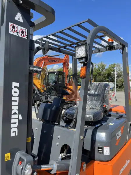 Дизельный вилочный погрузчик Lonking FD25T купить в Омске