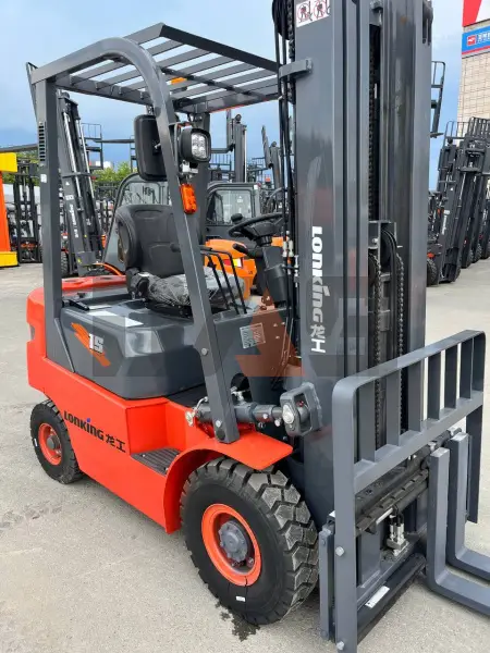 Дизельный вилочный погрузчик Lonking FD15T купить в Омске