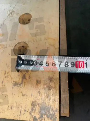 Нож ковша SDLG LG936L (2500х300х20) с отверстиями (СТ45, М16)